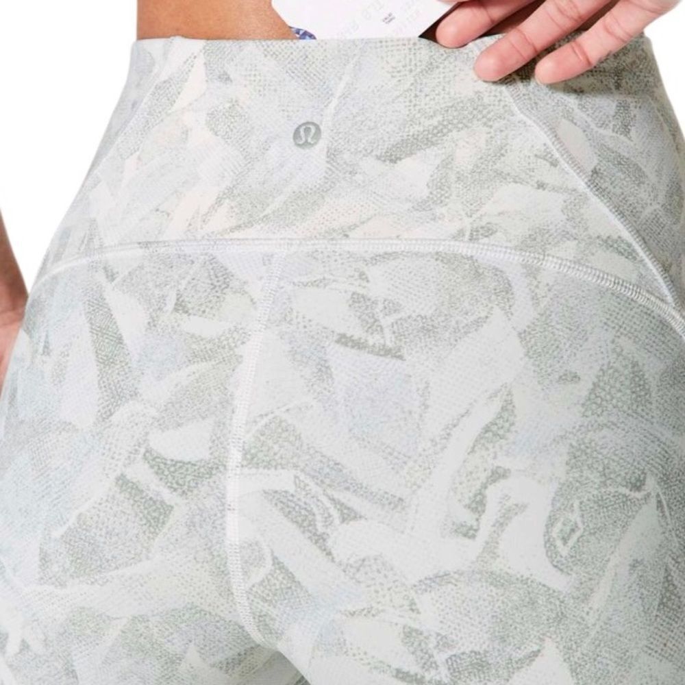 Lululemon Train Times Short 6" Jasmine White Multi / White Size 6 - Picture 11 of 11